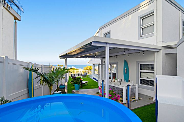 Ocean Drive 56 Martini Pool